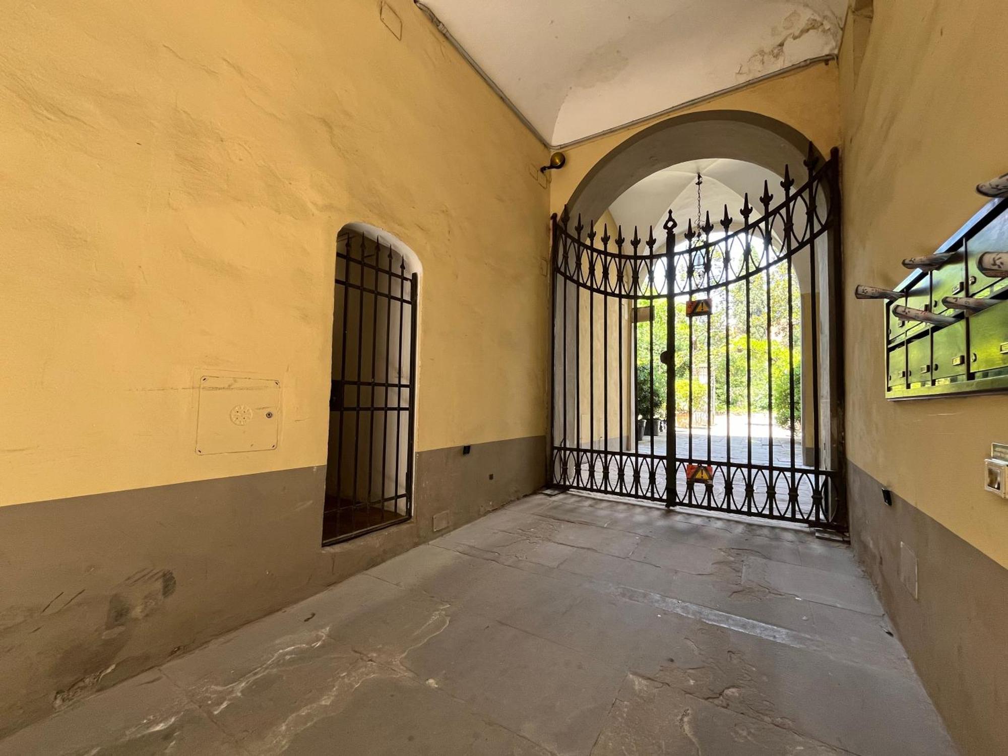 Pinti Apartment *