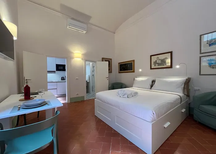 Pinti Apartment